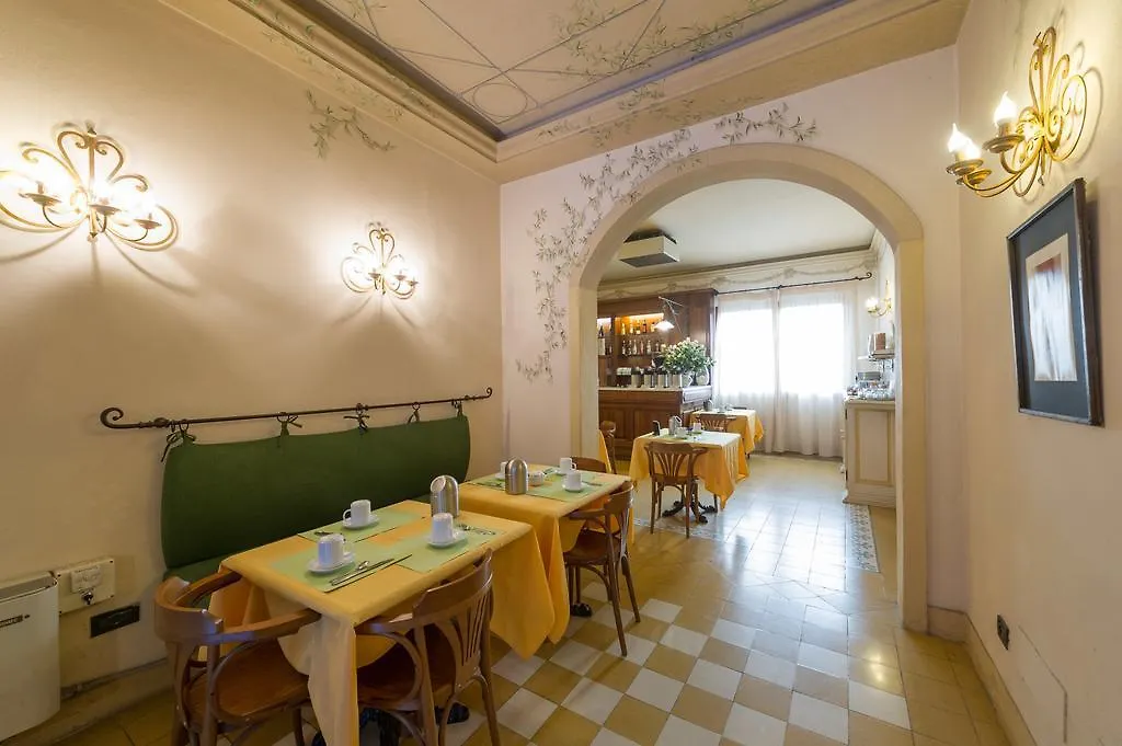 Hotel Moderno Pisa 2*,  Italy
