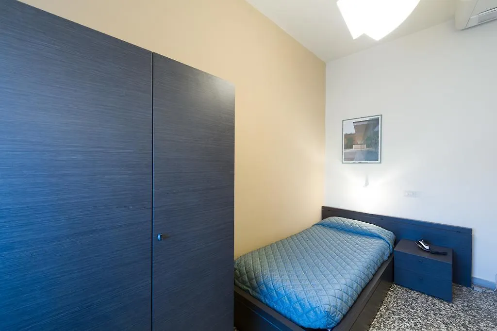 Hotel Moderno Pisa 2*,