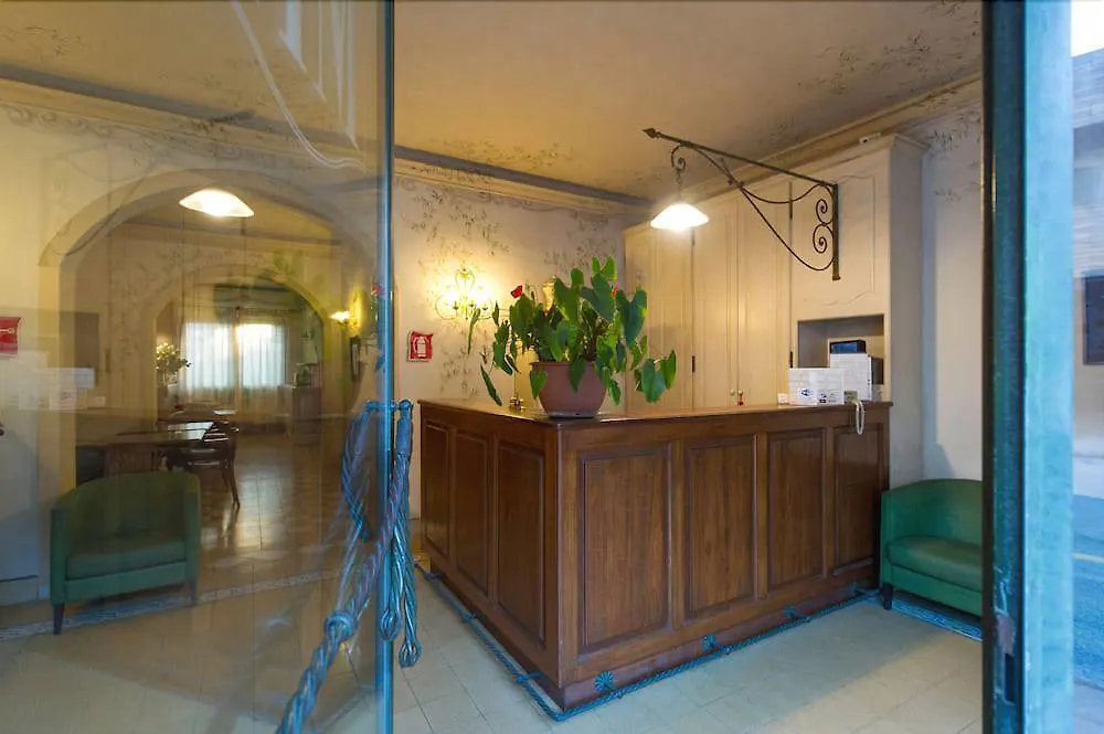 **  Hotel Moderno Pisa Italy
