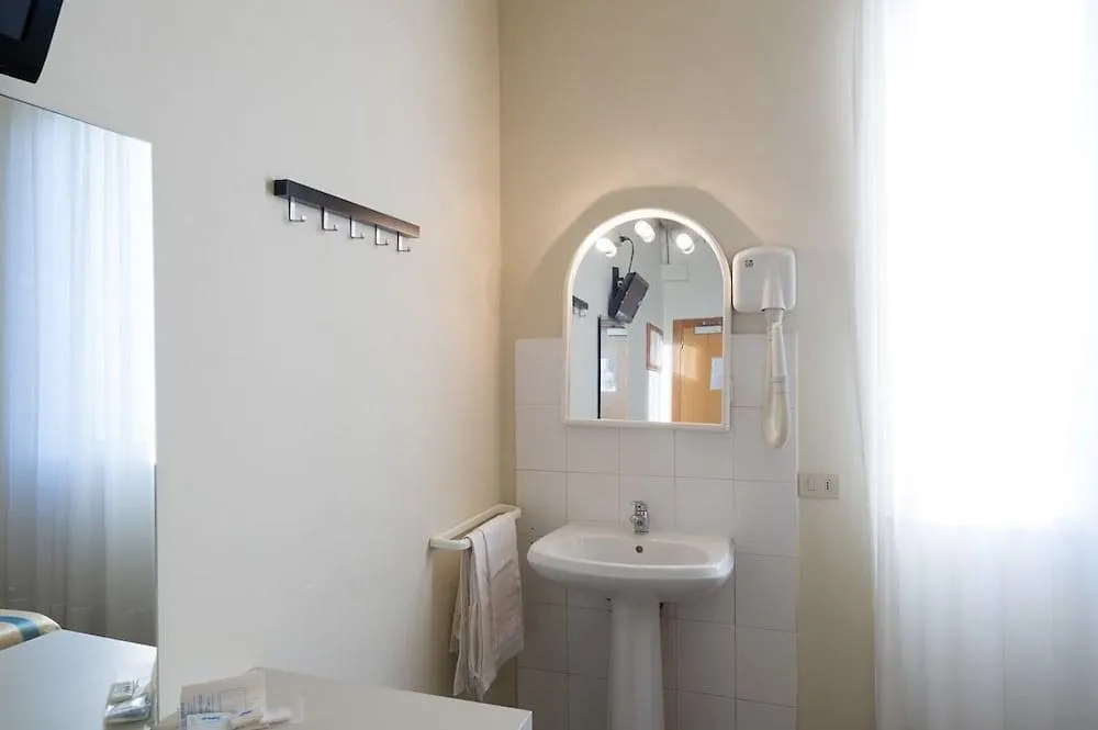 Hotel Moderno Pisa